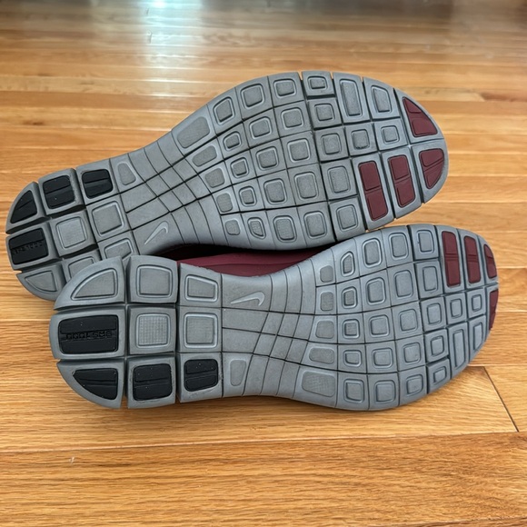 Nike Free Run LIVESTRONG Runners - Picture 2 of 6